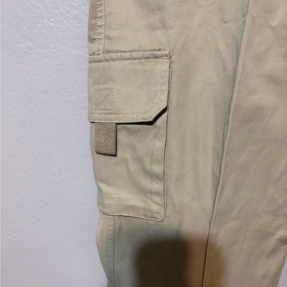 NWT Women’s Cargo, Relaxed Fit Straight leg Dickies Khaki Pants Size 14R - Picture 7 of 14